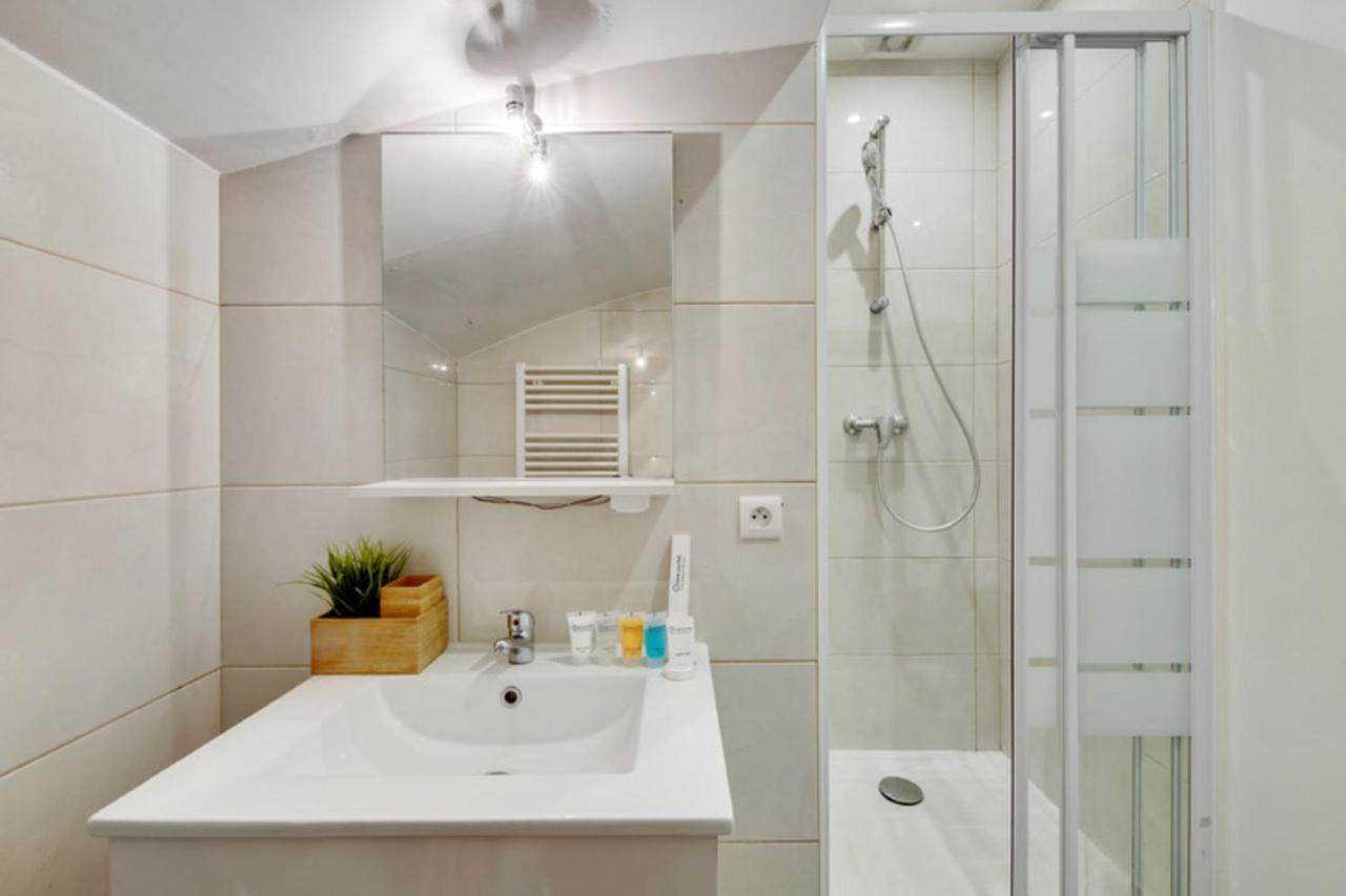 250 Suite Sainte - Superb Apartment In Parigi Esterno foto