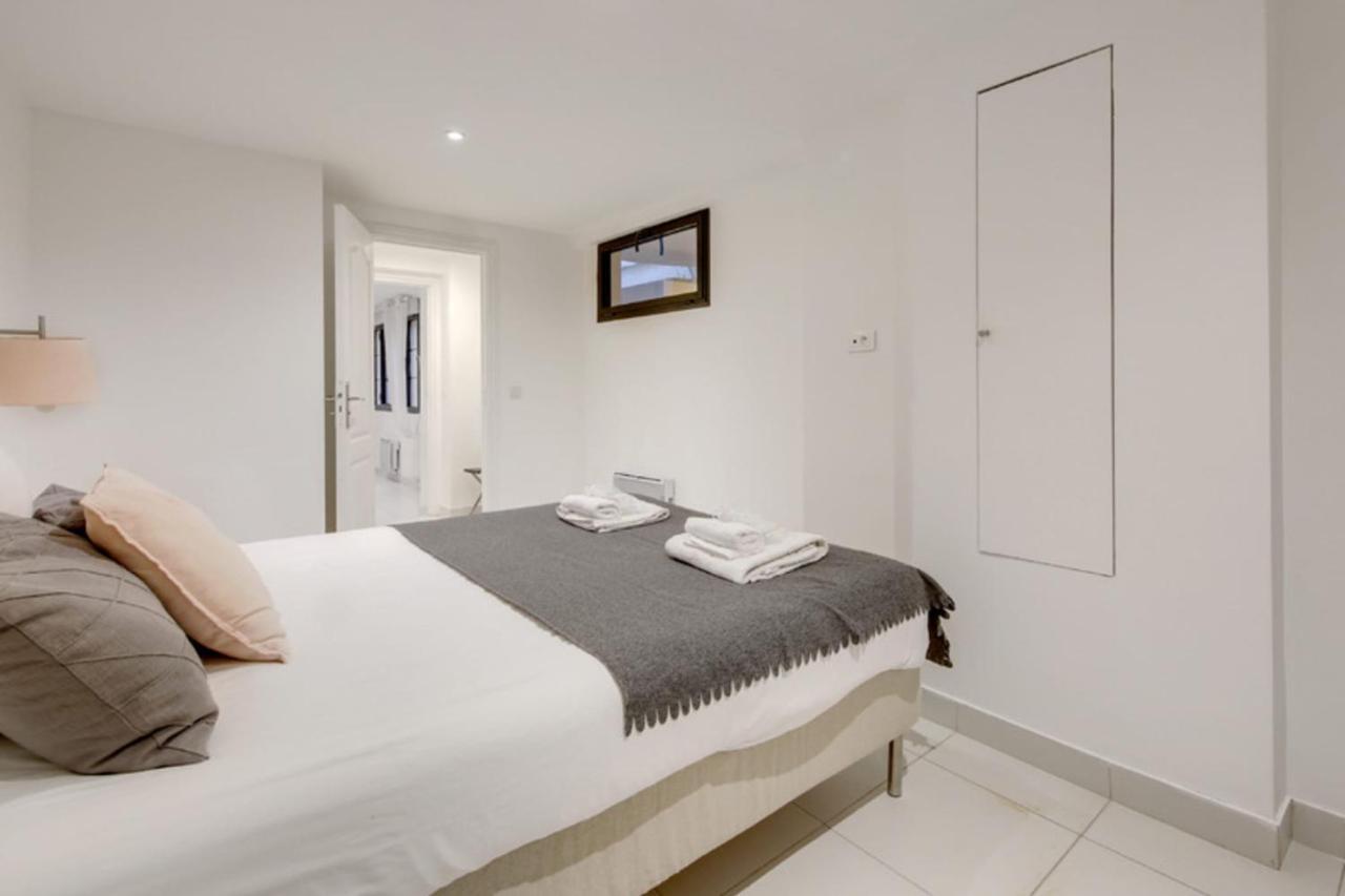 250 Suite Sainte - Superb Apartment In Parigi Esterno foto