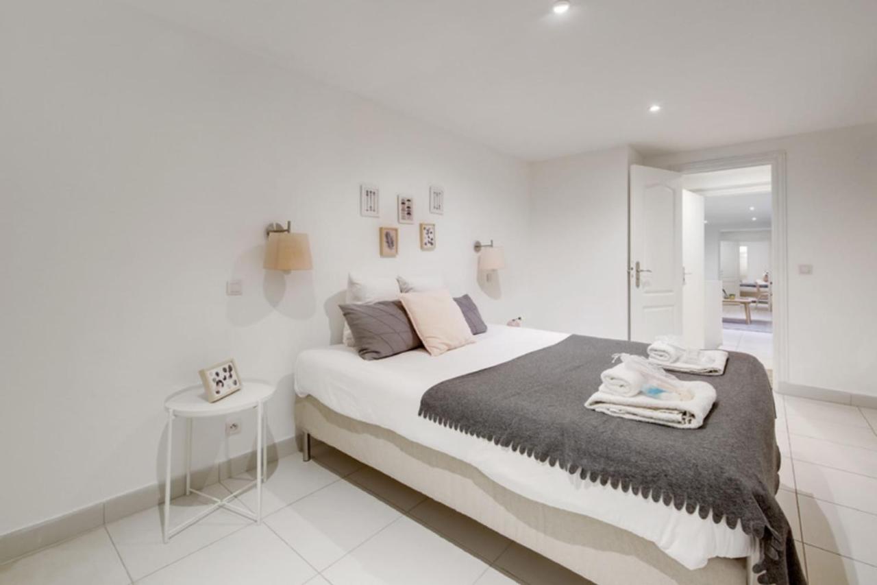 250 Suite Sainte - Superb Apartment In Parigi Esterno foto